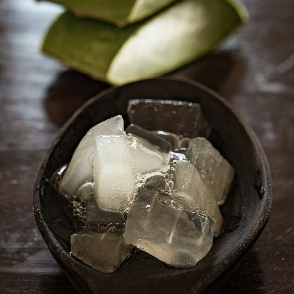 Comment utiliser le gel d'aloe vera pour apaiser les coups de soleil?